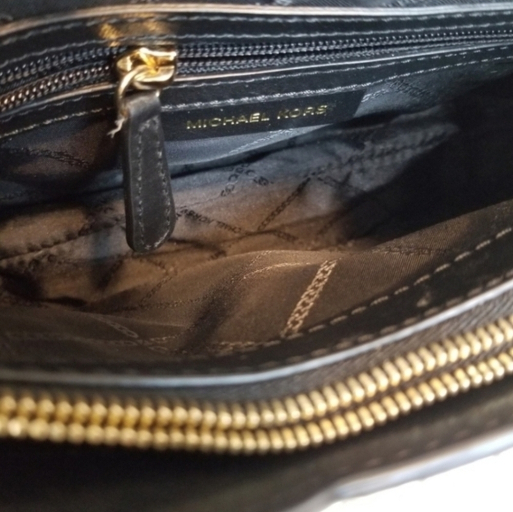 Michael Kors Black Embossed Shoulder Bag with Gold Chain - Picture 9 of 15